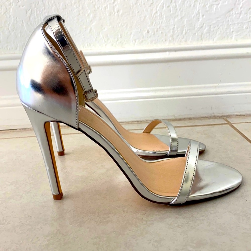 Beautiful Silver heeled sandals
